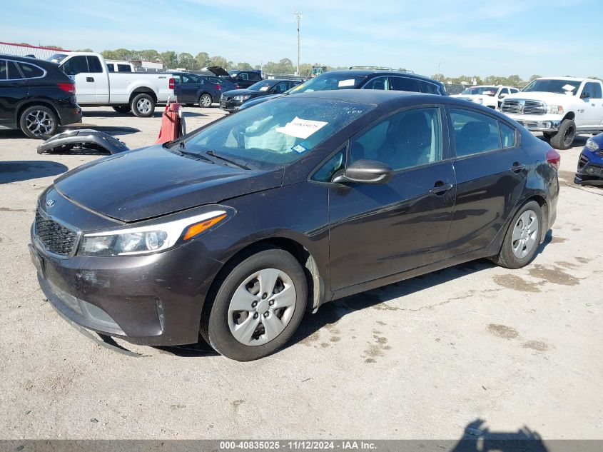 VIN 3KPFK4A7XHE152412 2017 KIA Forte, LX no.2