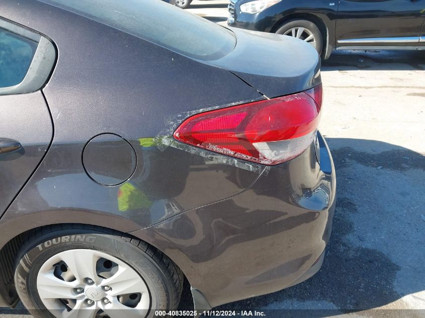 2017 Kia Forte Lx VIN: 3KPFK4A7XHE152412 Lot: 40835025