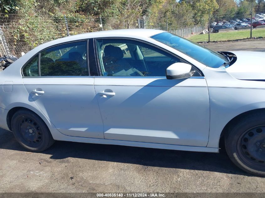 2017 Volkswagen Jetta 1.4T S VIN: 3VW2B7AJ2HM304665 Lot: 40835140