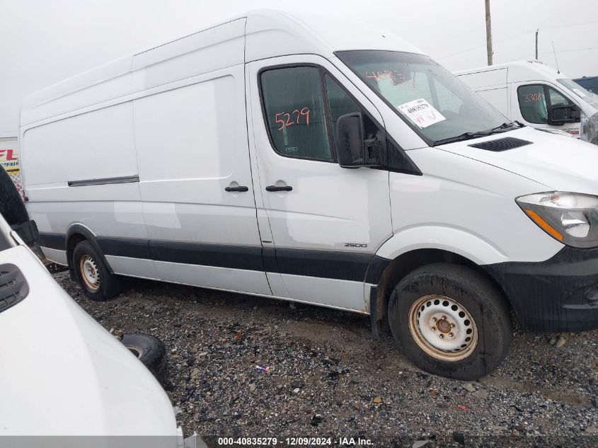 2015 Mercedes-Benz Sprinter 2500 High Roof VIN: WD3PE8DB5FP124351 Lot: 40835279