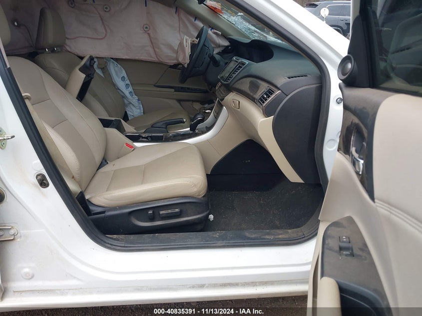 2017 HONDA ACCORD VIN: 1HGCR2F89HA192442