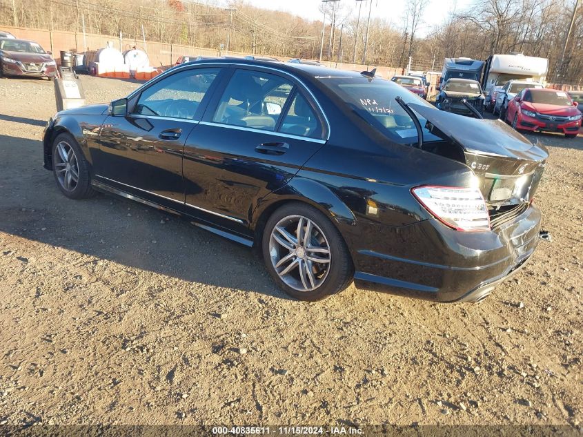 2014 Mercedes-Benz C 300 Luxury 4Matic/Sport 4Matic VIN: WDDGF8AB7ER305273 Lot: 40835611