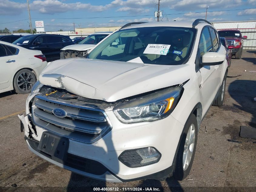 VIN 1FMCU0HD4KUA70987 2019 FORD ESCAPE no.2