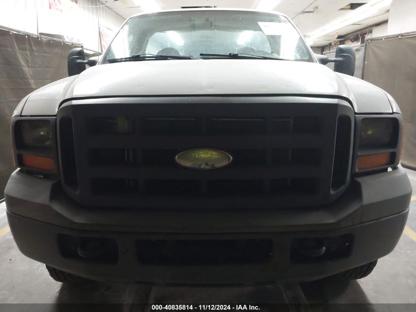 2005 Ford F-250 Xl/Xlt VIN: 1FTNF21515EB69805 Lot: 40835814