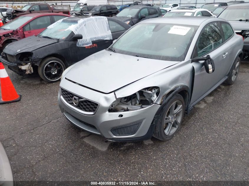 2013 Volvo C30 T5/T5 Platinum/T5 Premier/T5 Premier Plus/T5 R-Design/T5 R-Design Platinum/T5 R-Design Premier VIN: YV1672MK7D2305755 Lot: 40835932