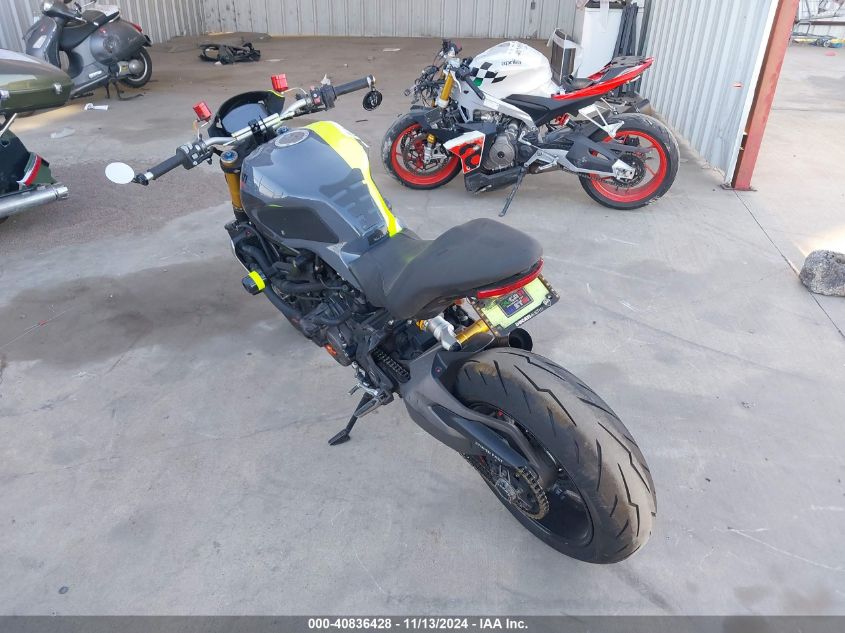 2017 Ducati Monster 1200 VIN: ZDMMACFW9HB024118 Lot: 40836428