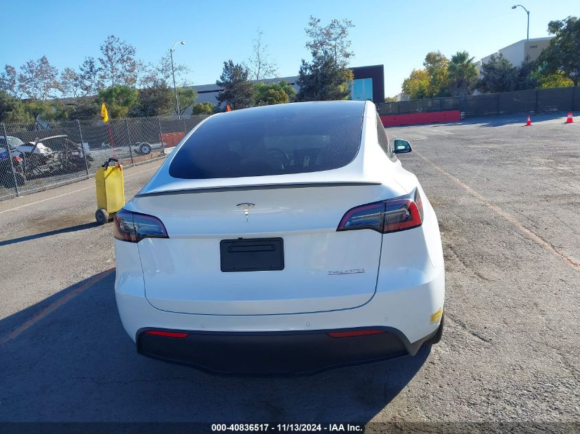 2022 Tesla Model Y Performance Dual Motor All-Wheel Drive VIN: 7SAYGDEF9NF563983 Lot: 40836517