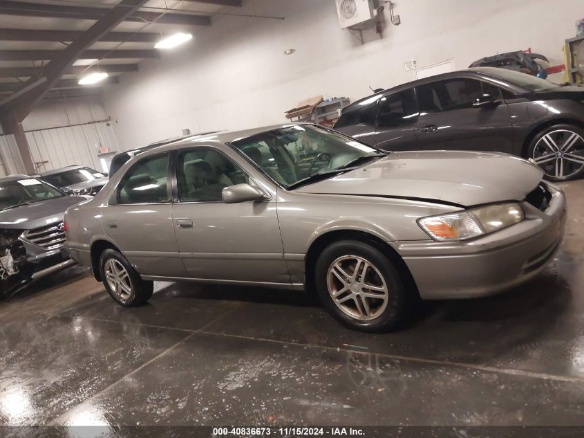 2000 Toyota Camry Le V6 VIN: 4T1BF22K3YU094084 Lot: 40836673