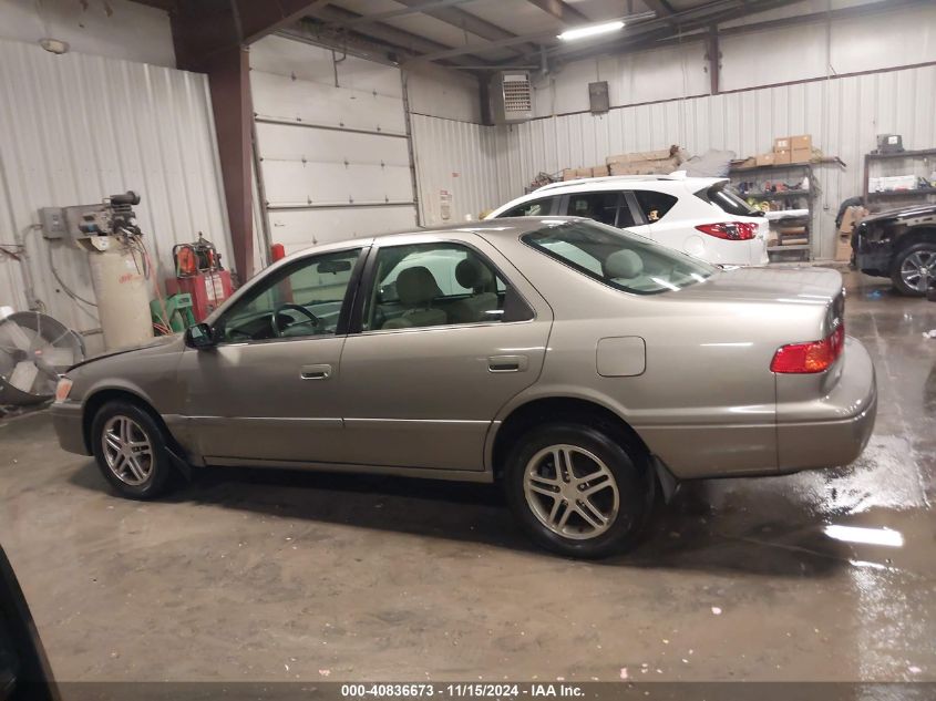 2000 Toyota Camry Le V6 VIN: 4T1BF22K3YU094084 Lot: 40836673