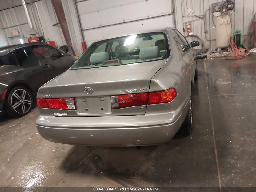 2000 Toyota Camry Le V6 VIN: 4T1BF22K3YU094084 Lot: 40836673