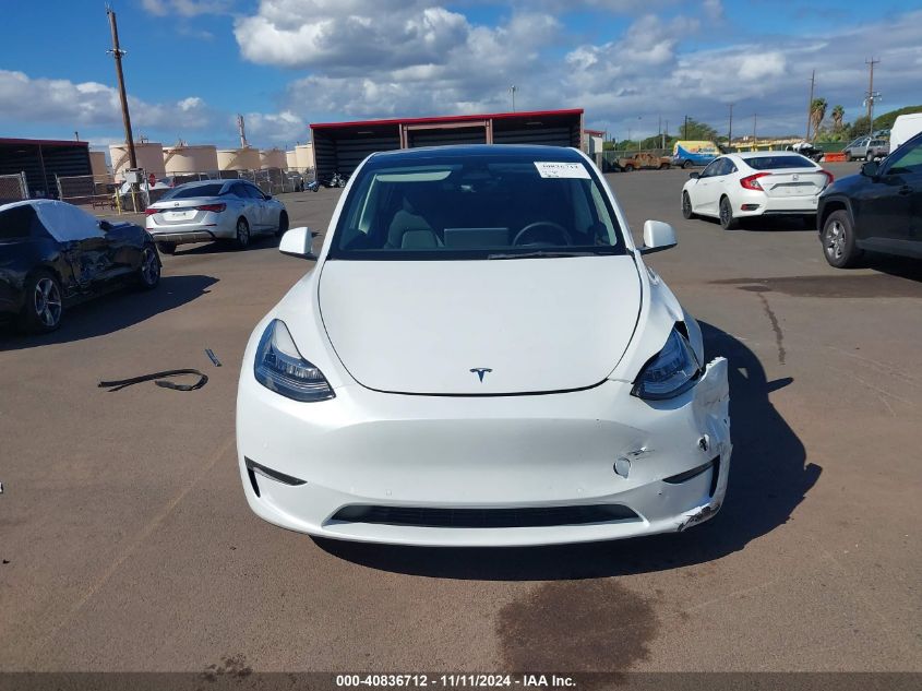 2022 Tesla Model Y Long Range Dual Motor All-Wheel Drive VIN: 7SAYGDEE8NF573282 Lot: 40836712