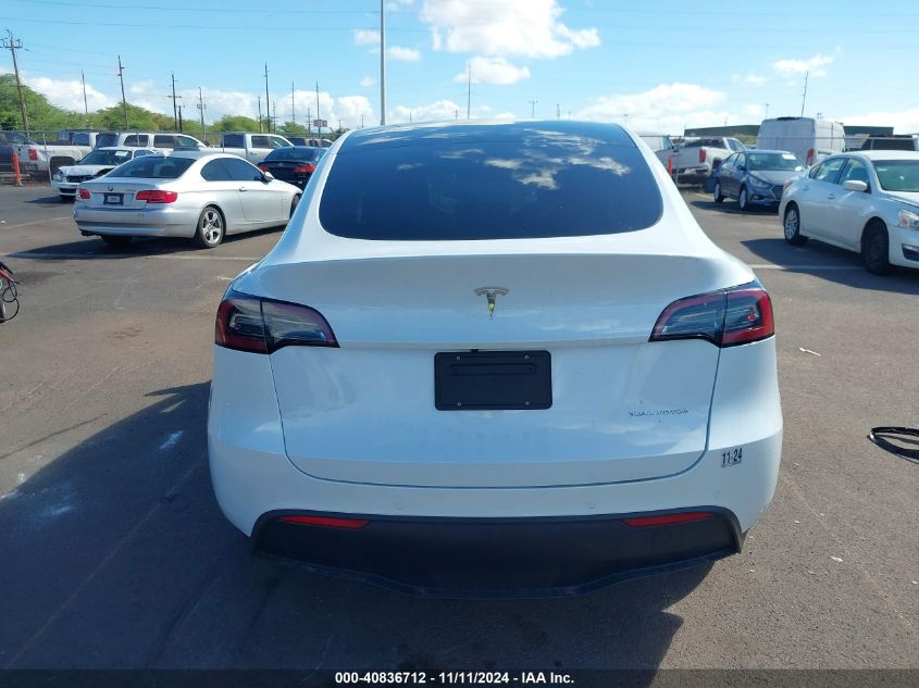 2022 Tesla Model Y Long Range Dual Motor All-Wheel Drive VIN: 7SAYGDEE8NF573282 Lot: 40836712