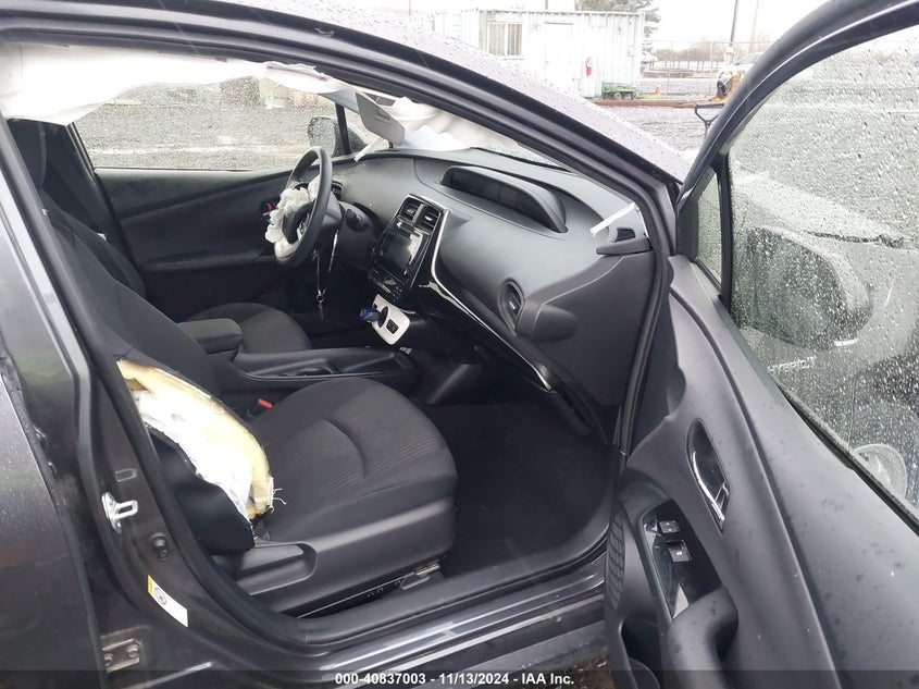 2018 TOYOTA PRIUS VIN: JTDKBRFU2J3603792