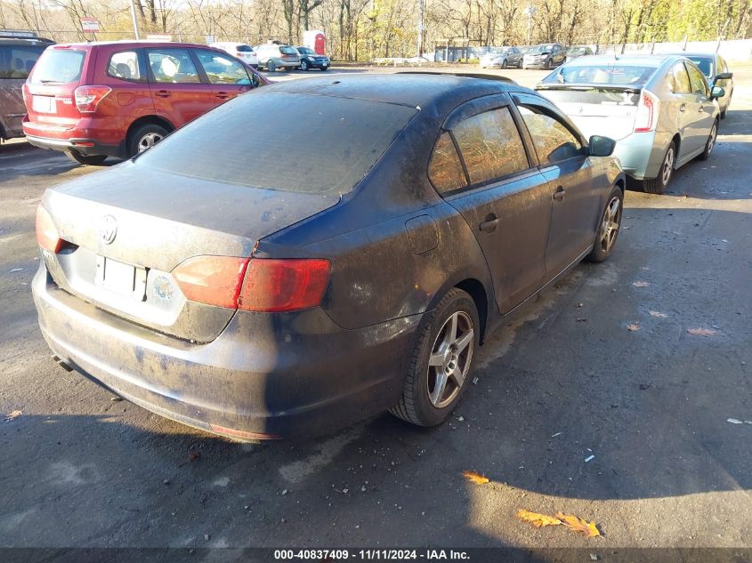 2013 Volkswagen Jetta 2.0L S VIN: 3VW1K7AJ4DM414221 Lot: 40837409