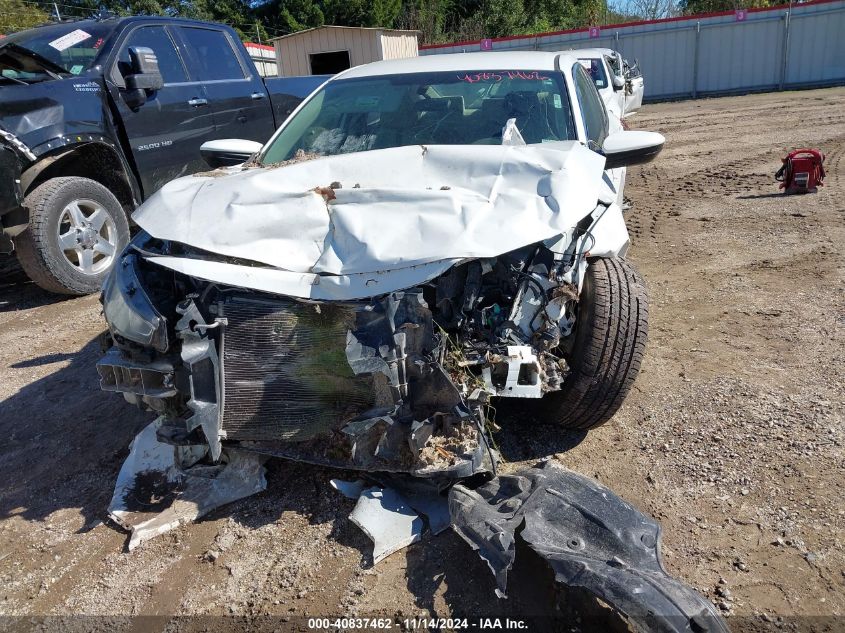 VIN 2HGFC2F5XJH553527 2018 HONDA CIVIC LX