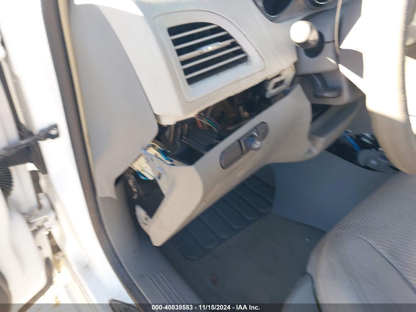 2009 Chevrolet Malibu Ls VIN: 1G1ZG57B794204073 Lot: 40838583