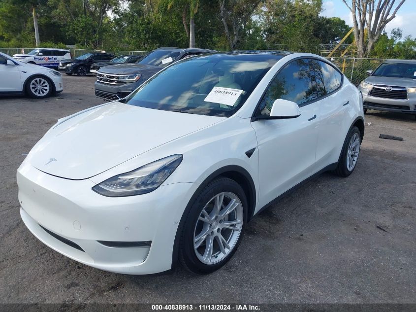 VIN 5YJYGDEE6MF102873 2021 TESLA MODEL Y no.2