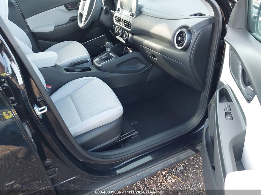 VIN KM8K6CAB6PU054202 2023 HYUNDAI KONA SEL