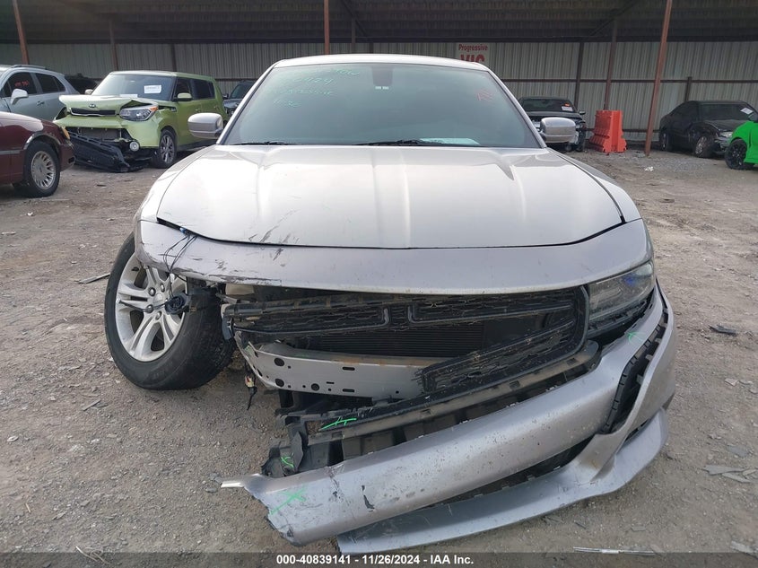 VIN 2C3CDXBG4JH213166 2018 DODGE CHARGER SXT RWD