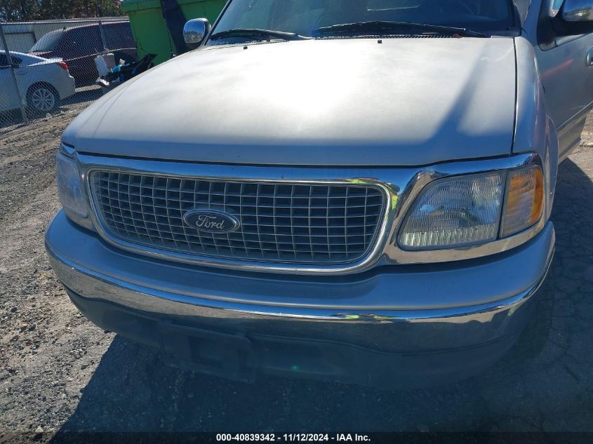 1999 Ford Expedition Eddie Bauer/Xlt VIN: 1FMRU1767XLA70188 Lot: 40839342