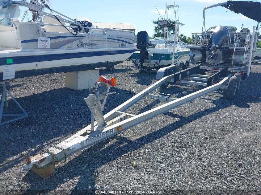 2001 PIONEER BOAT TRAILER