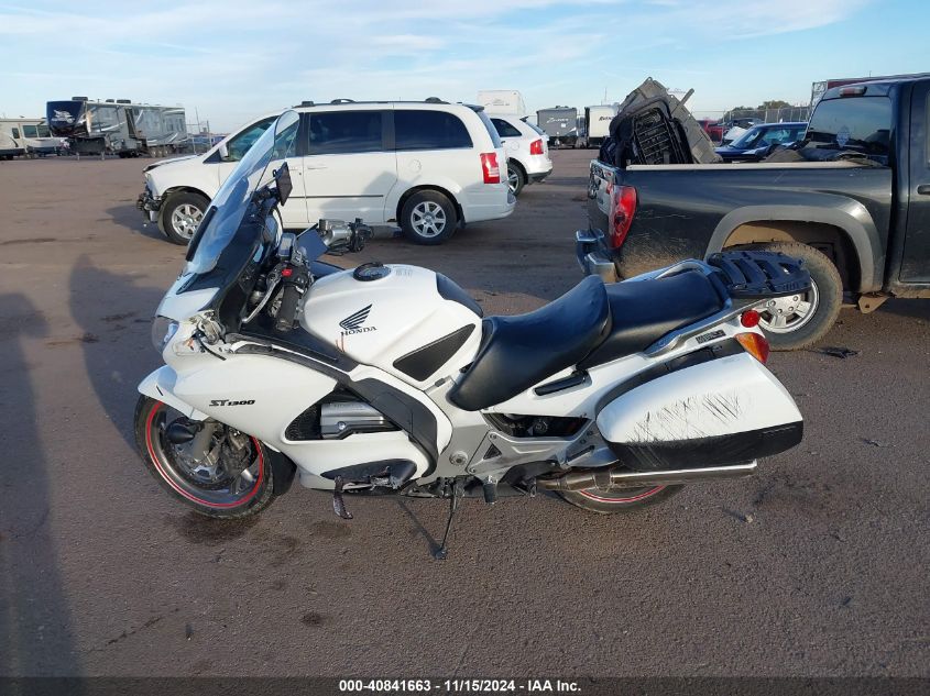 2005 Honda St1300 P VIN: JH2SC51735M300096 Lot: 40841663