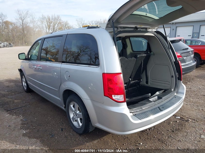 2011 DODGE GRAND CARAVAN VIN: 2D4RN5DG2BR661621