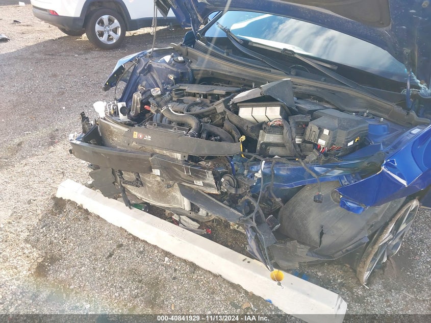 2022 HYUNDAI ELANTRA VIN: KMHLP4AG8NU345204