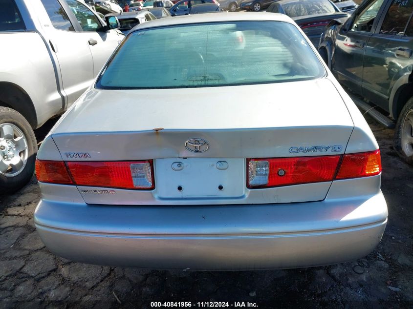 2001 Toyota Camry Le VIN: 4T1BG22K31U030629 Lot: 40841956