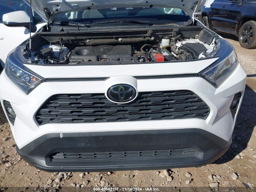 VIN 2T3W1RFV8KW031560 2019 TOYOTA RAV4 XLE