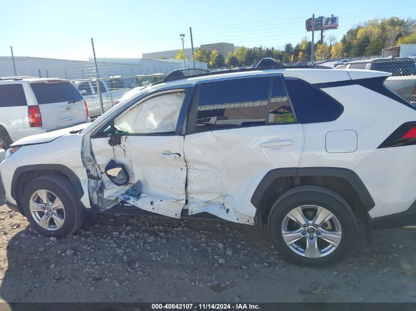 2019 Toyota Rav4 Xle VIN: 2T3W1RFV8KW031560 Lot: 40842107