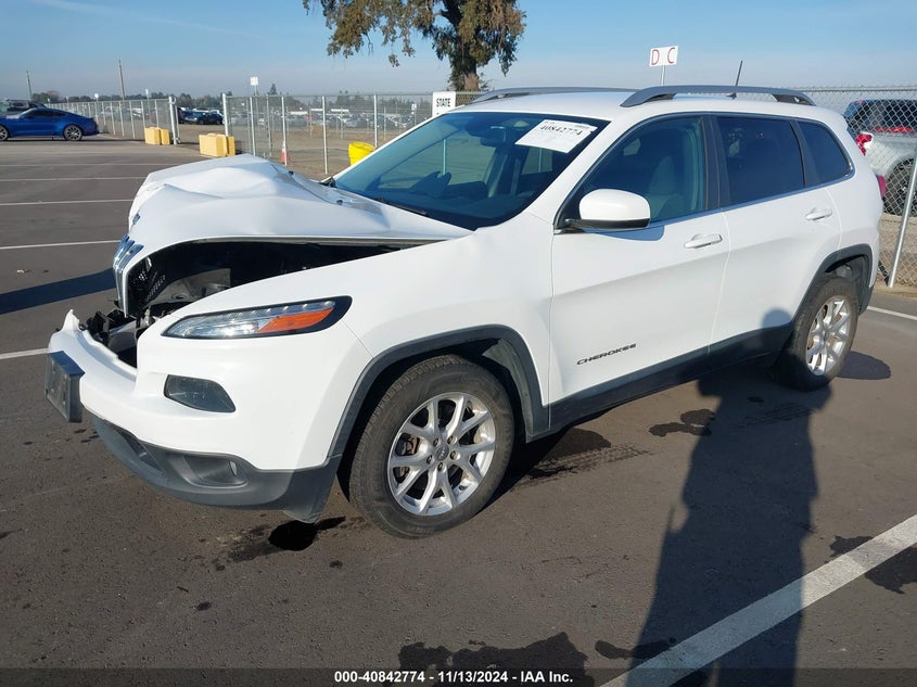 VIN 1C4PJLCB9JD537003 2018 JEEP CHEROKEE LATITUDE FWD