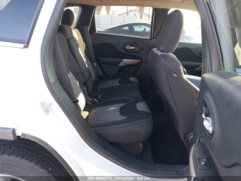 VIN 1C4PJLCB9JD537003 2018 JEEP CHEROKEE LATITUDE FWD