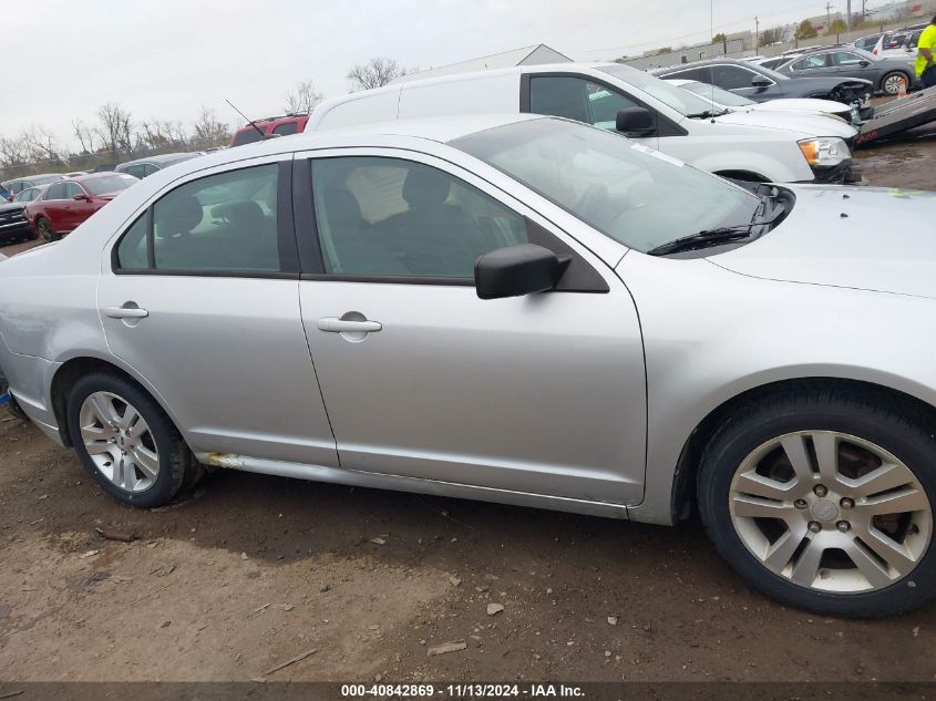 2012 Ford Fusion S VIN: 3FAHP0GA0CR275035 Lot: 40842869