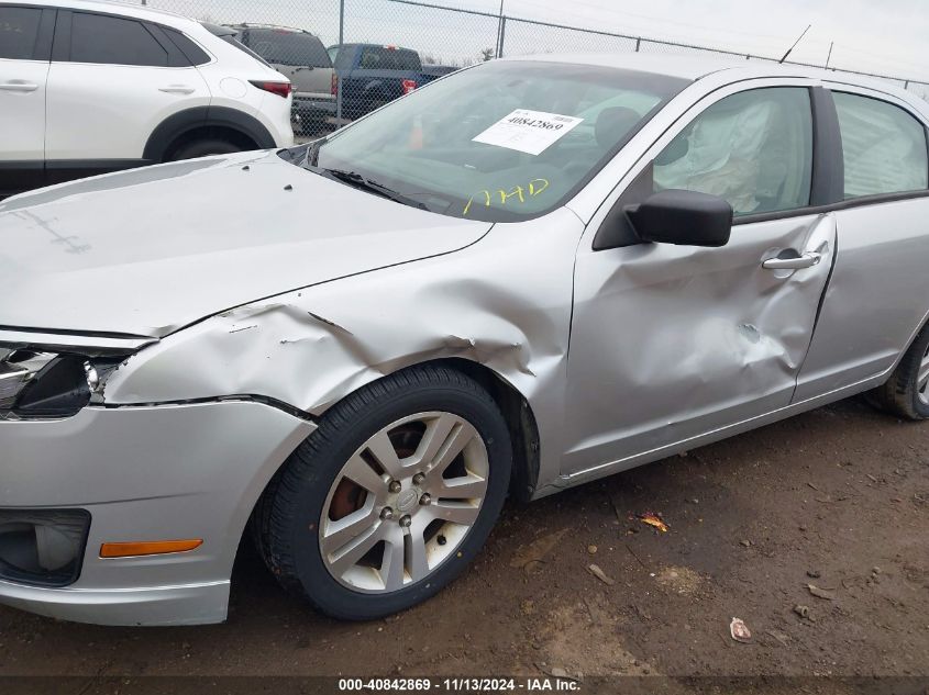 2012 Ford Fusion S VIN: 3FAHP0GA0CR275035 Lot: 40842869