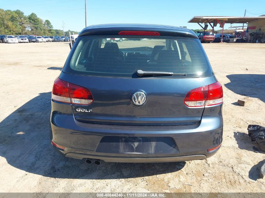 2014 Volkswagen Golf 2.5L VIN: WVWDB7AJ7EW005549 Lot: 40844246