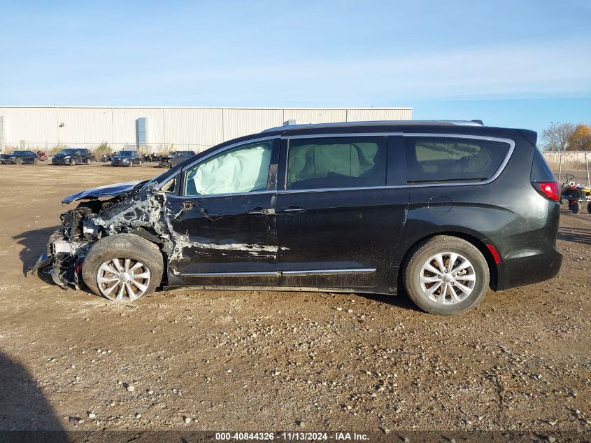 2018 Chrysler Pacifica Touring L VIN: 2C4RC1BG2JR253892 Lot: 40844326