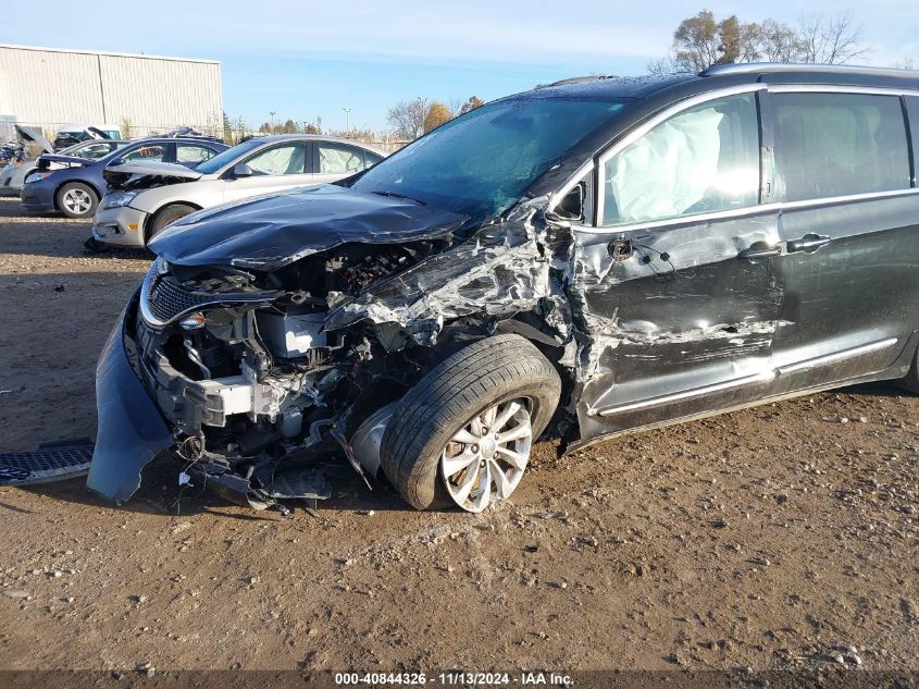 2018 Chrysler Pacifica Touring L VIN: 2C4RC1BG2JR253892 Lot: 40844326