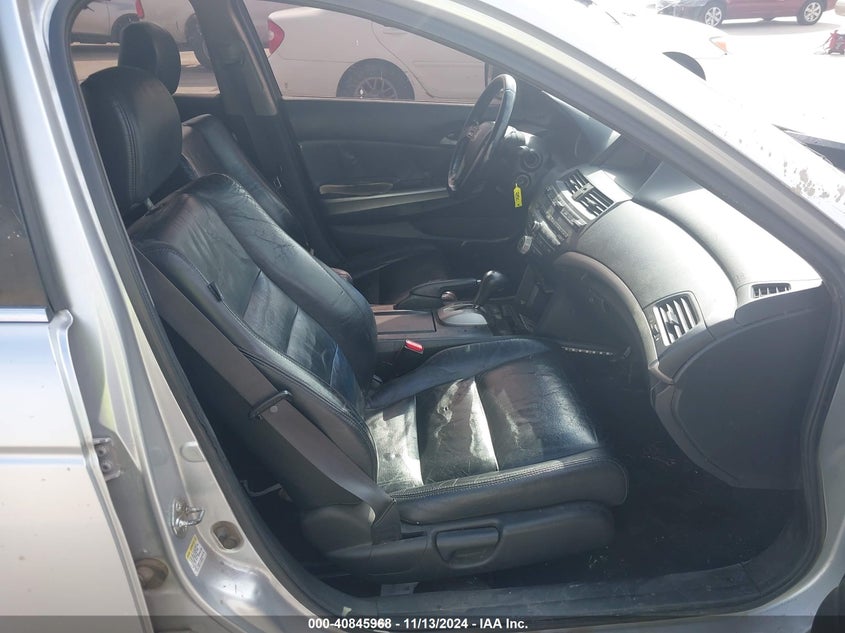 2009 HONDA ACCORD VIN: 1HGCP26809A053808