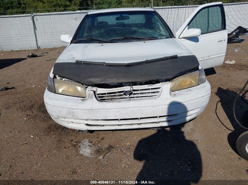 1999 Toyota Camry Le VIN: JT2BG22KXX0311713 Lot: 40846131