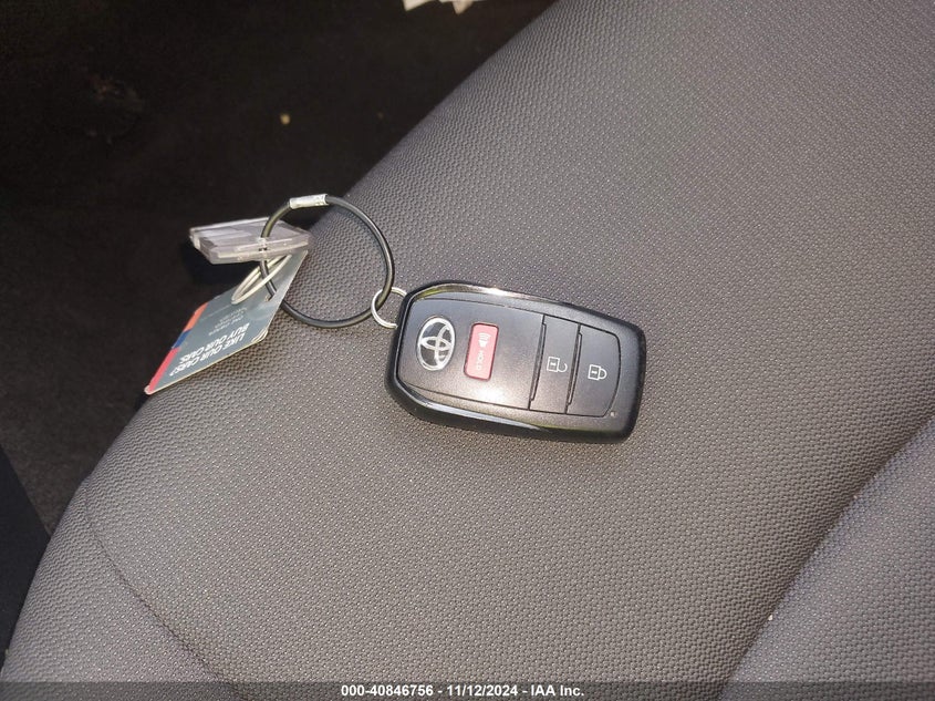 2024 TOYOTA COROLLA CROSS LE - 7MUCAAAG4RV073934