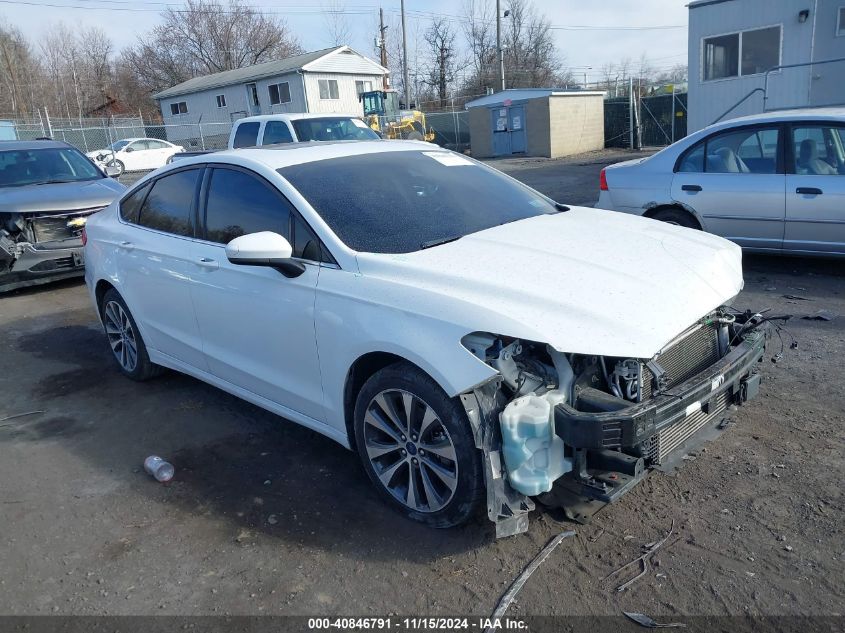 VIN 3FA6P0T95KR269488 2019 FORD FUSION no.1