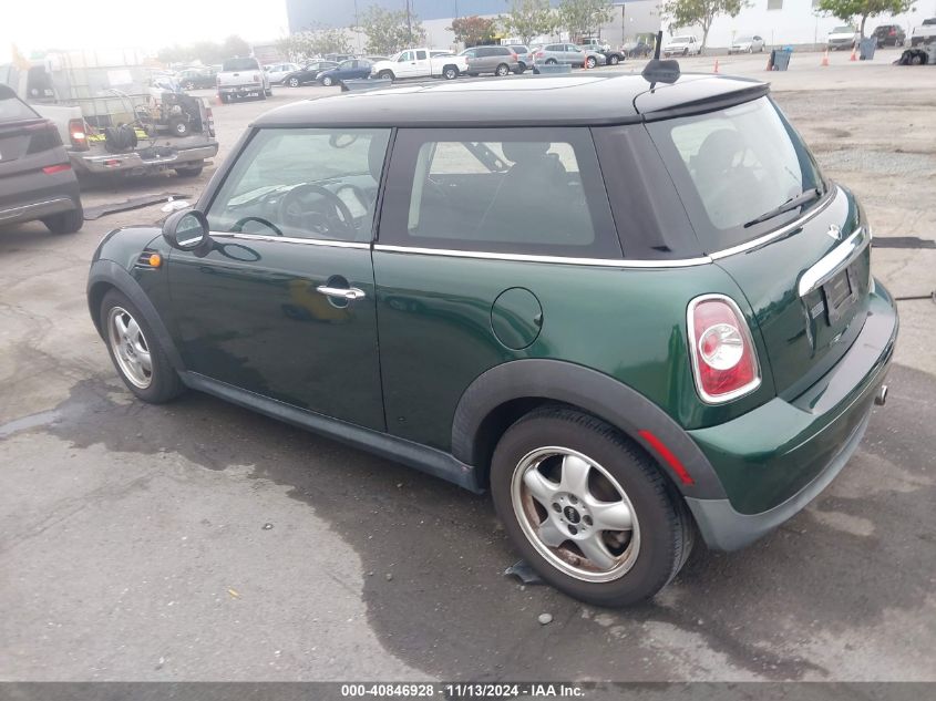 2011 Mini Cooper VIN: WMWSU3C57BT098397 Lot: 40846928