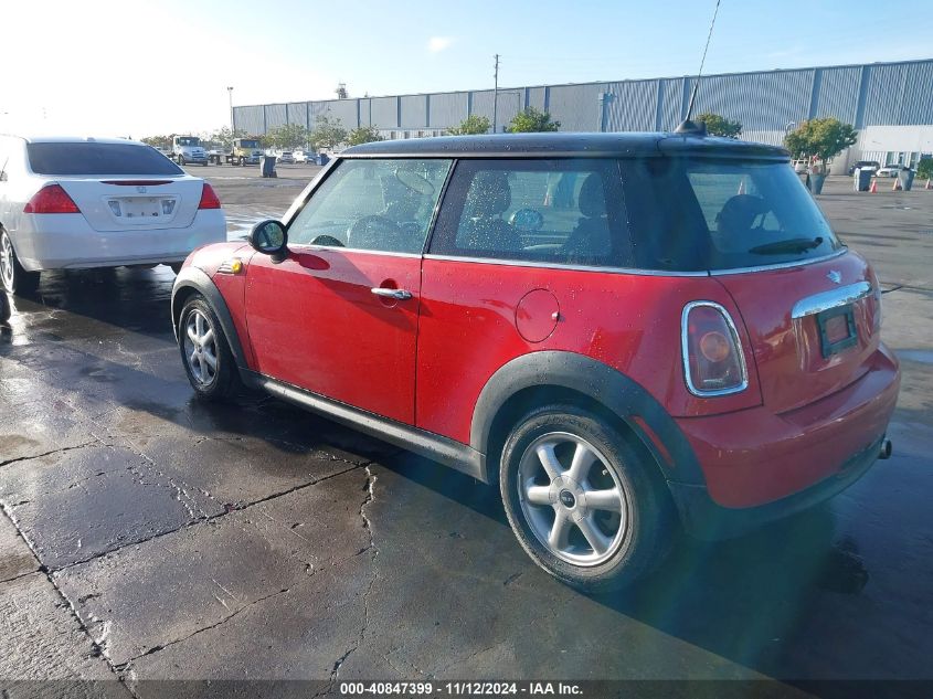 2010 Mini Cooper VIN: WMWMF3C5XATZ64109 Lot: 40847399