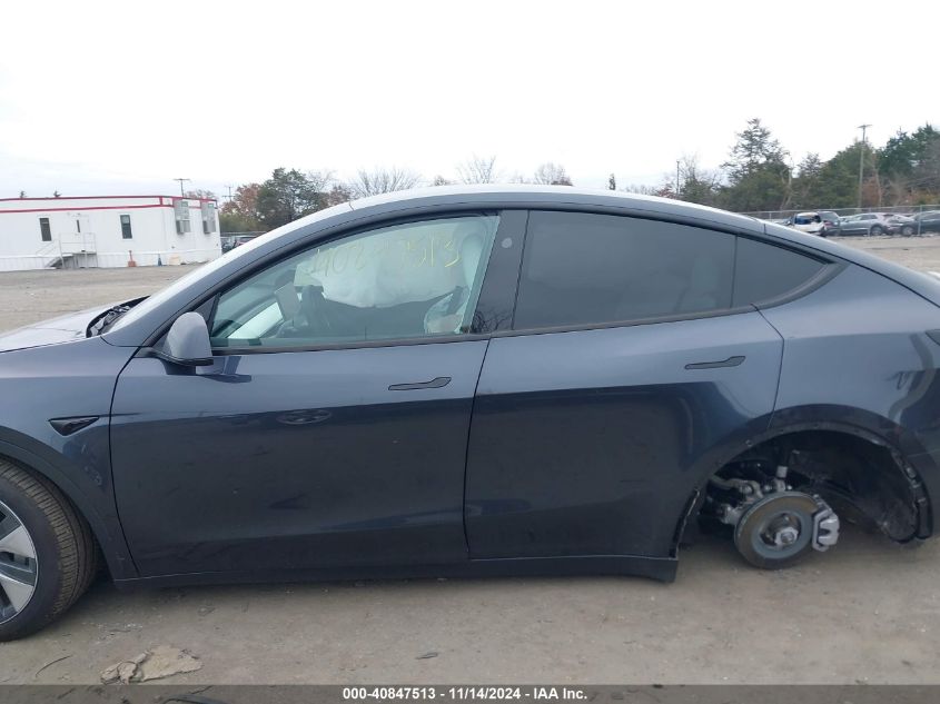 2024 Tesla Model Y Long Range Dual Motor All-Wheel Drive VIN: 7SAYGDEE7RA263739 Lot: 40847513