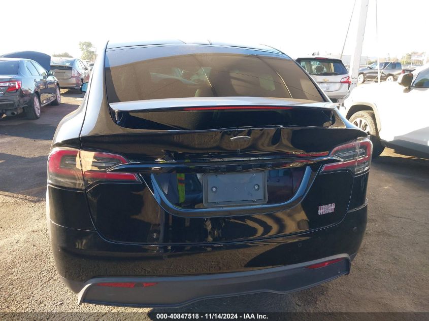 2022 Tesla Model X Plaid Tri Motor All-Wheel Drive VIN: 7SAXCBE60NF351288 Lot: 40847518