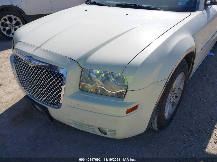 2008 Chrysler 300 Lx VIN: 2C3KA43R38H193411 Lot: 40847692