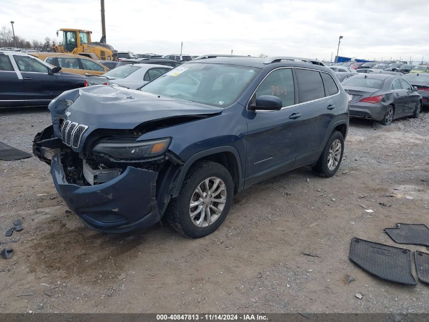 VIN 1C4PJMCB5KD412717 2019 Jeep Cherokee, Latitude 4X4 no.2