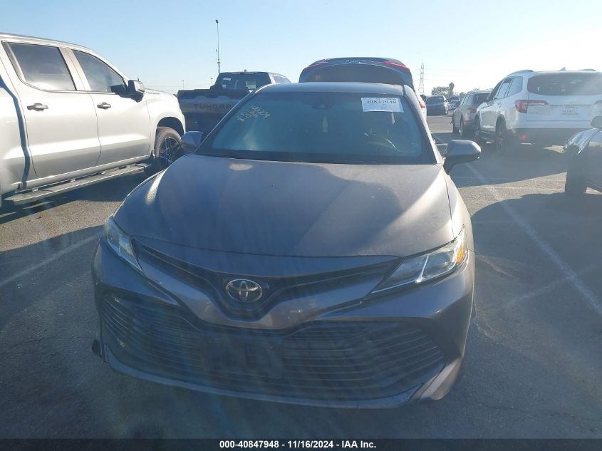 2018 Toyota Camry Le VIN: 4T1B11HK7JU099472 Lot: 40847948