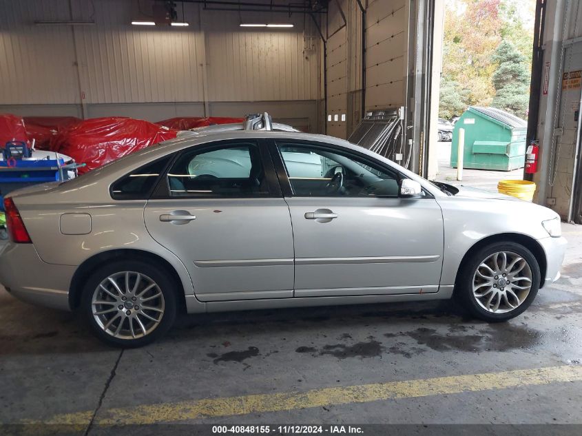 2009 Volvo S40 2.4I VIN: YV1MS390492452562 Lot: 40848155